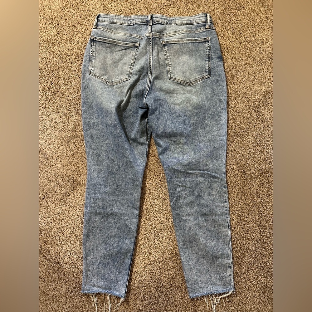 Old Navy Light Blue Distressed Straight stretch Jeans - Picture 4 of 5